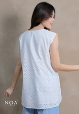 SHIRO Cotton Embroidery V-Neck Blouse + Inner Furing