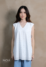 SHIRO Cotton Embroidery V-Neck Blouse + Inner Furing