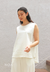 NAGISA Sleveeless Linen Blouse - White