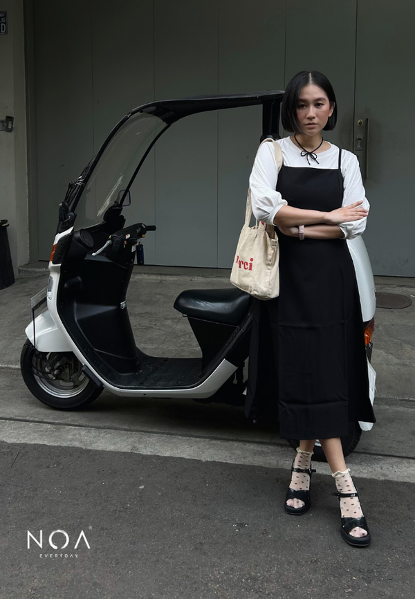 ARISA Strap Midi Dress - Black