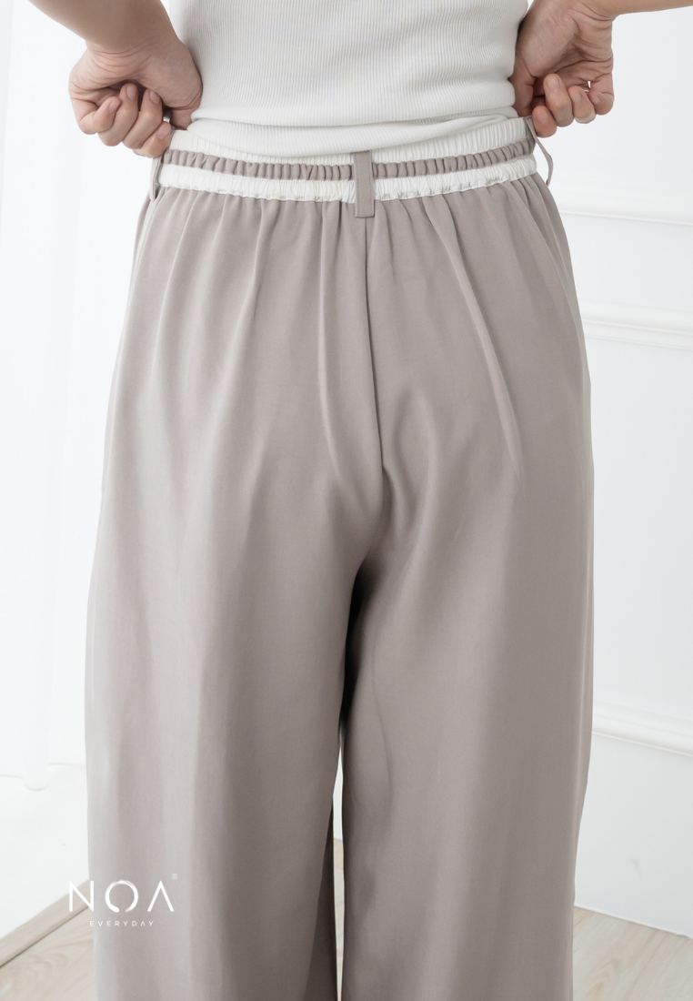 ARISA Highwaist Trousers Pants - Cream