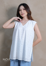 SHIRO Cotton Embroidery V-Neck Blouse + Inner Furing