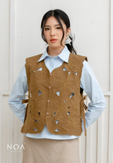 NOA X KUSUMANGGI - NAIRI Embroidery Vest with Side Tie