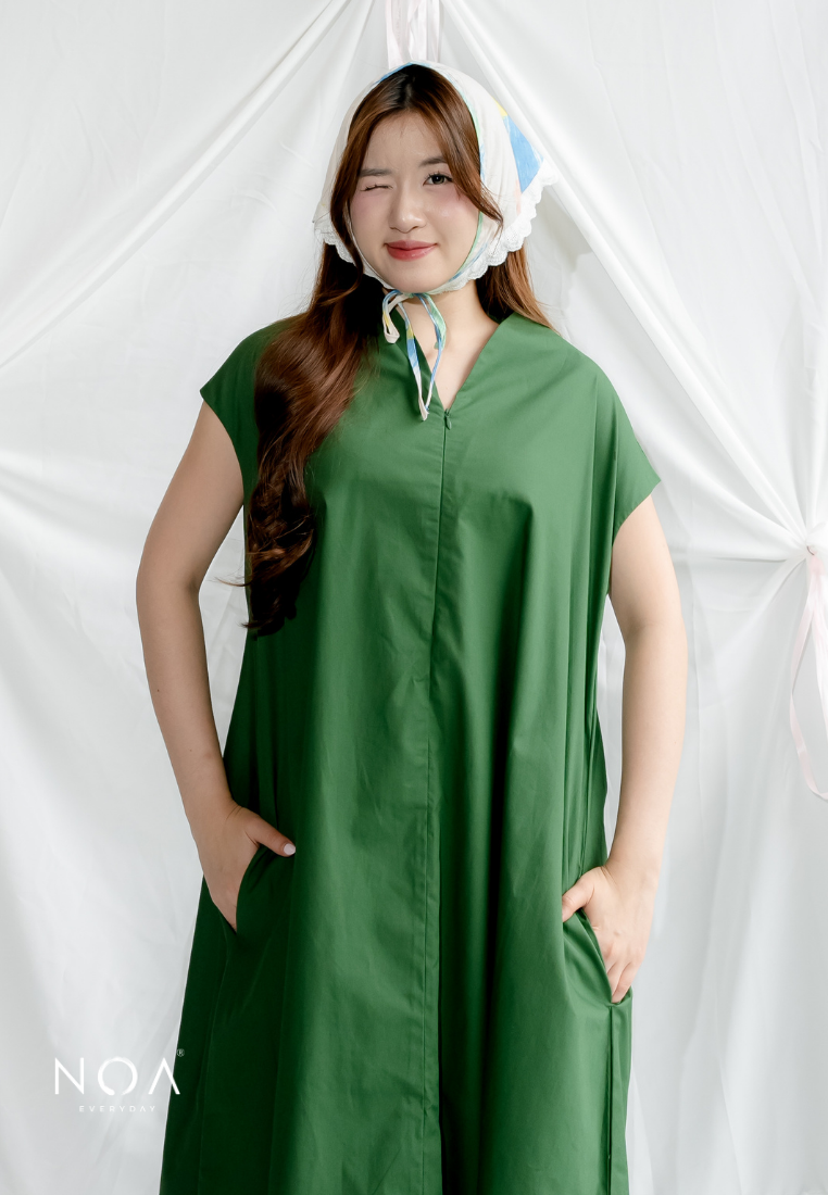 NISEKO Cotton Sleeveless V-Neck Midi Dress with Inner