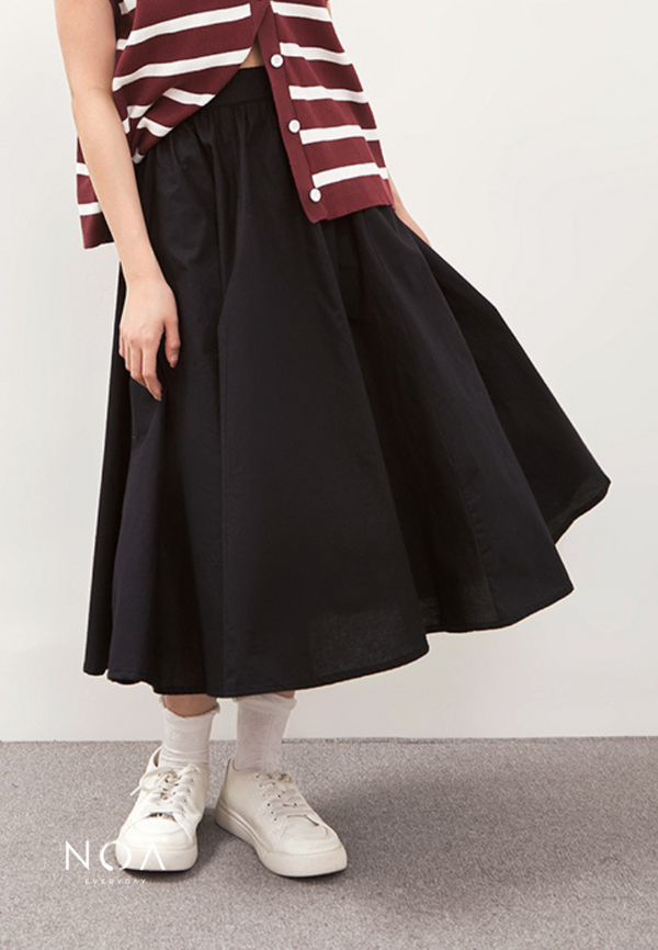 KAZUNA Midi Skirt - Black