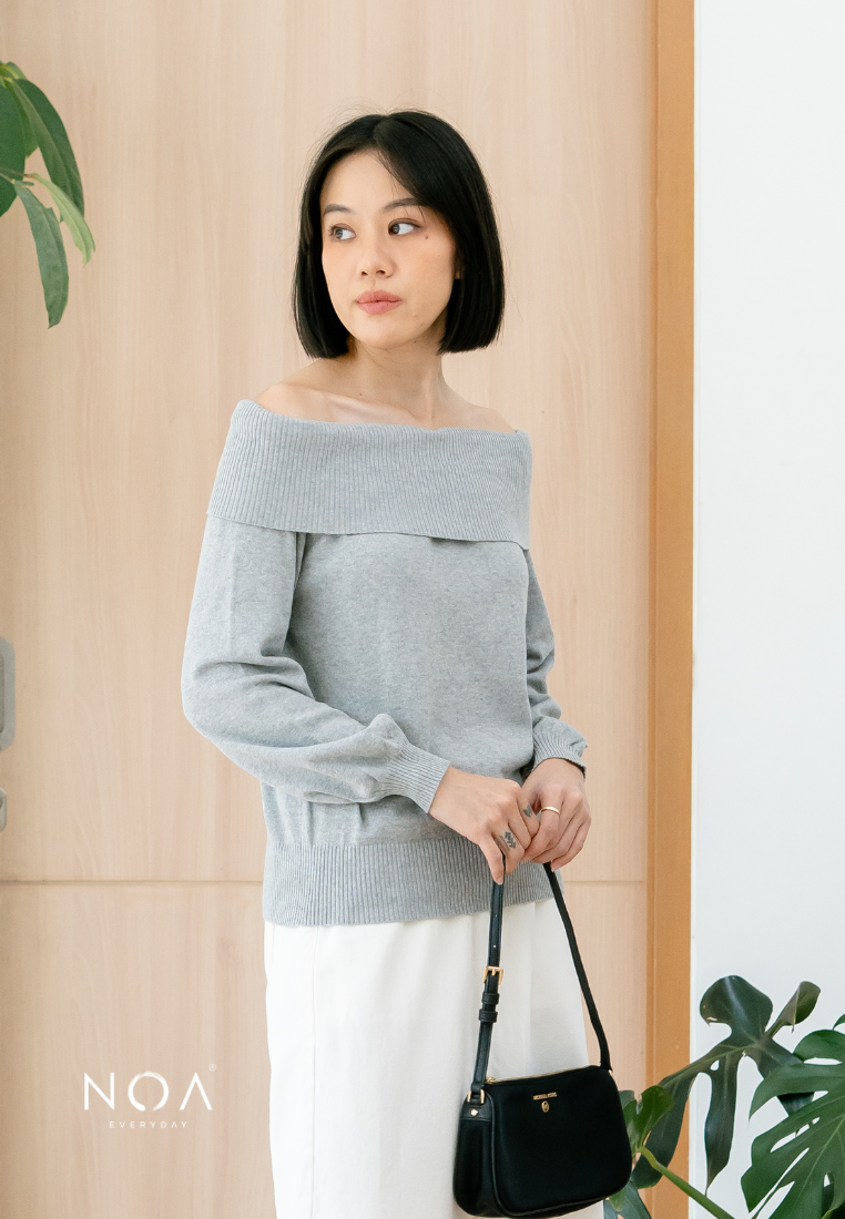 YUEN Off Shoulder Knitted