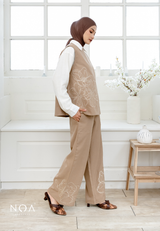 NOA X KUSUMANGGI - MINAE Embroidery Straight Pants