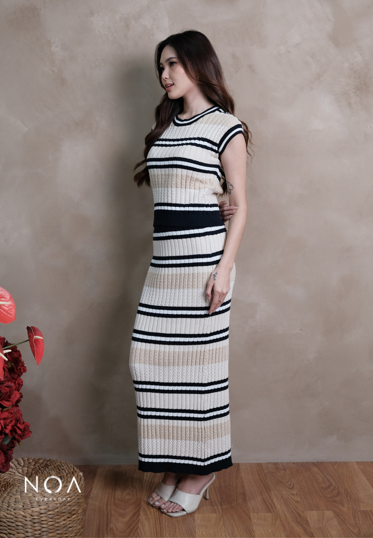 HINARI Knitted Pattern Sleeveless Blouse