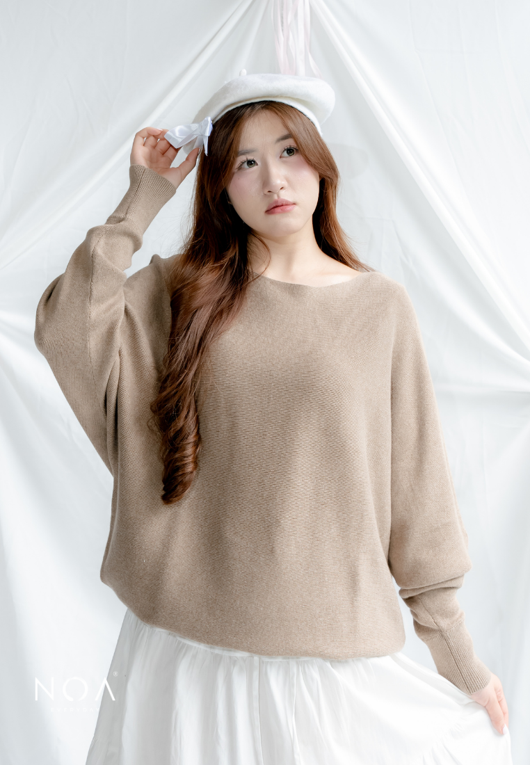 HATORI Knitted Batwing Long Sleeve Blouse