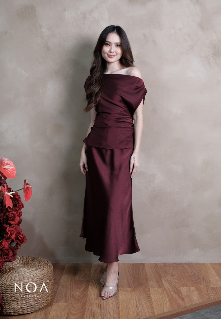 RITSU Sateen Off Shoulder Sleeveless Blouse