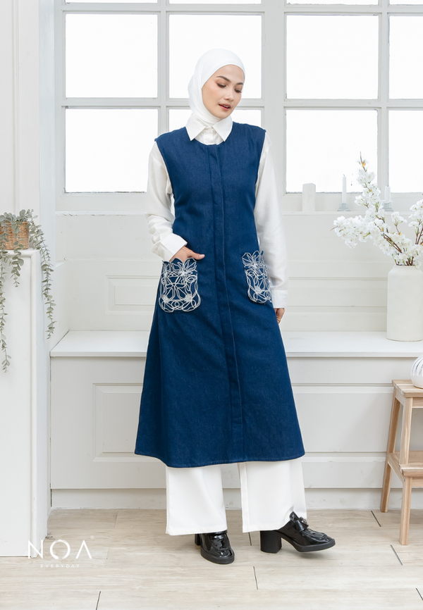 NOA KUSUMANGGI - SAZUKI Denim & Finewool Barrel Pants
