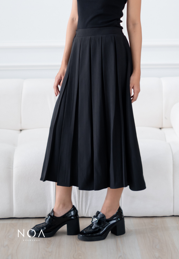 ARISA Pleated Midi Skirt - Black