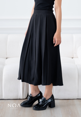 ARISA Pleated Midi Skirt - Black