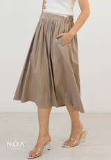 MIZUKA Nylon Midi Skirt
