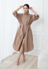 AKEMI Puffsleeve Midi Dress - Mocca