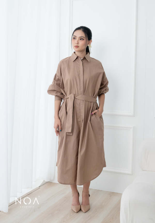 AKEMI Puffsleeve Midi Dress - Mocca