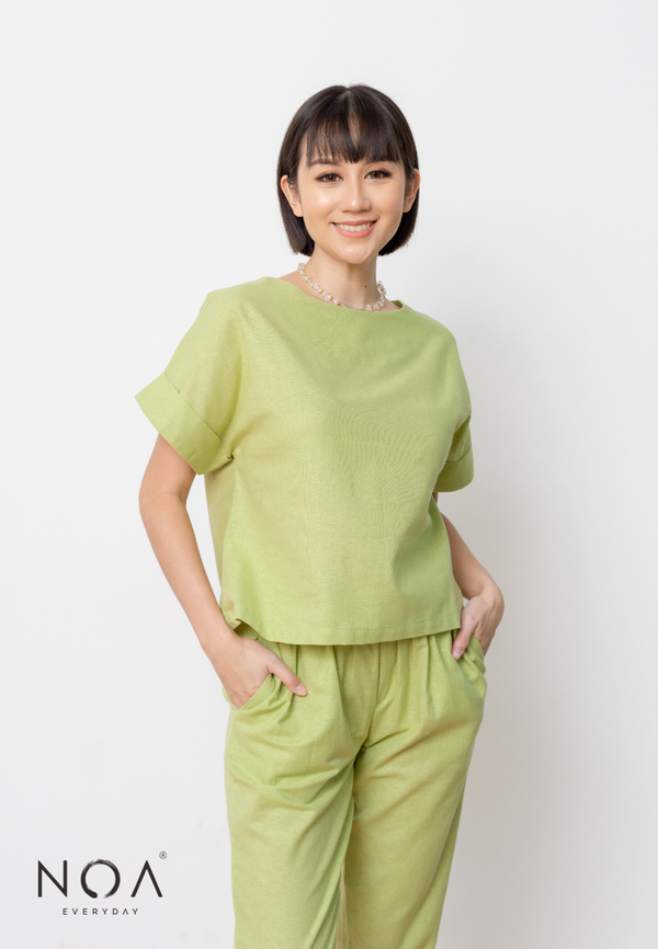 Deals ~ AKIKO Basic Linen Blouse - Green