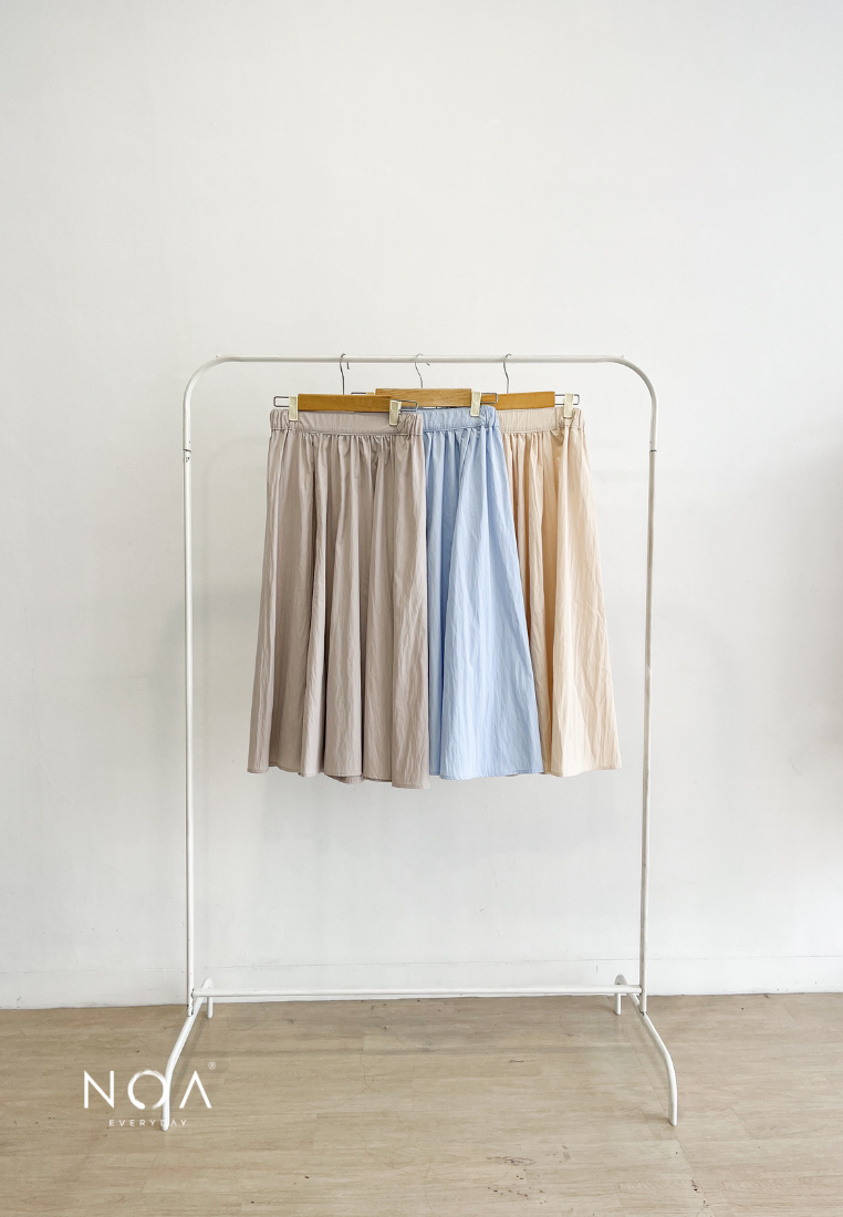 MIZUKA Nylon Midi Skirt