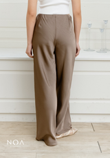 NOA X KUSUMANGGI - RITSUMI Sateen Straight Pants